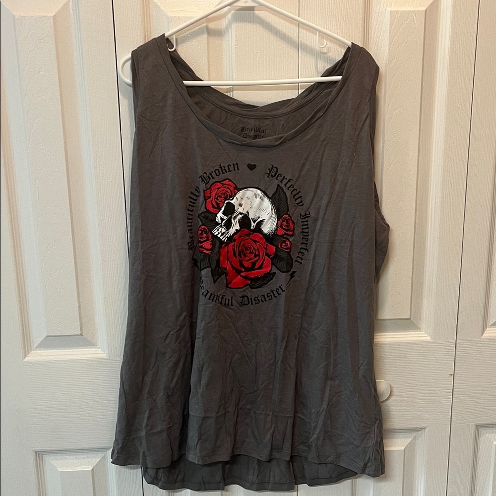 Gray Sleeveless Muscle Tee with Red Rose & Skull Graphic